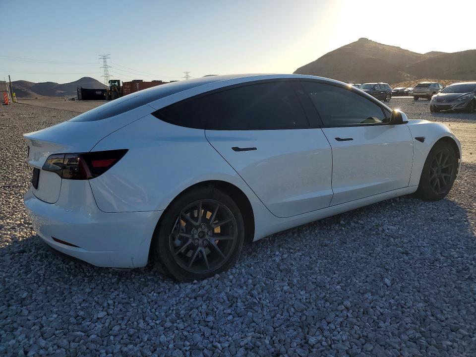 Фото 3 с аукциона – 2023 TESLA MODEL 3 с VIN 5YJ3E1EAXPF640203