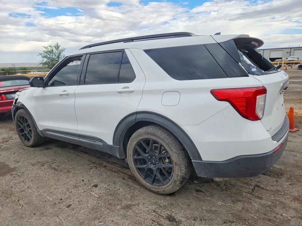 Photo 2 from auction – 2021 FORD EXPLORER with VIN 1FMSK7DHXMGB18240