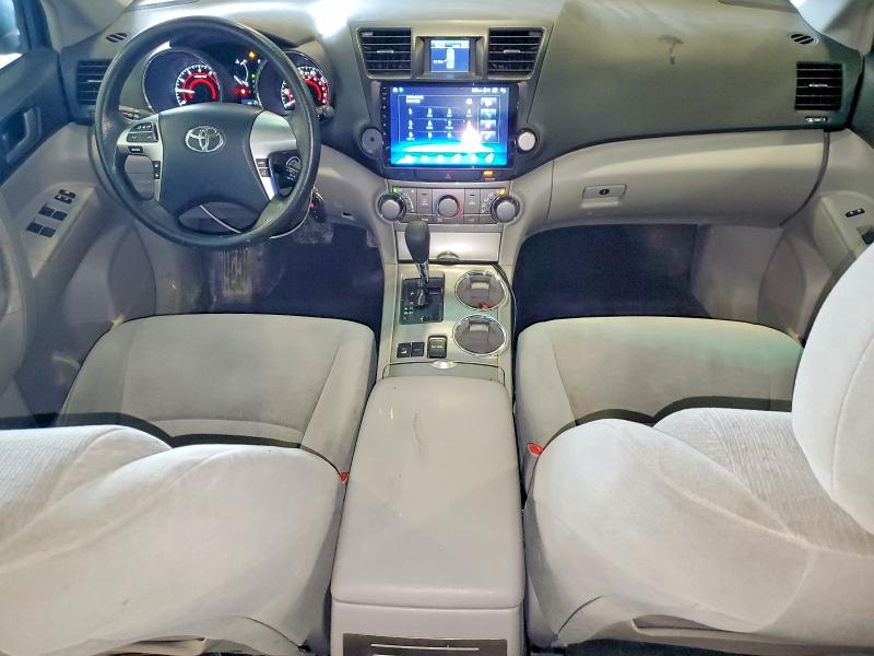 Photo 8 from auction – 2011 TOYOTA HIGHLANDER with VIN 5TDBK3EH7BS066077