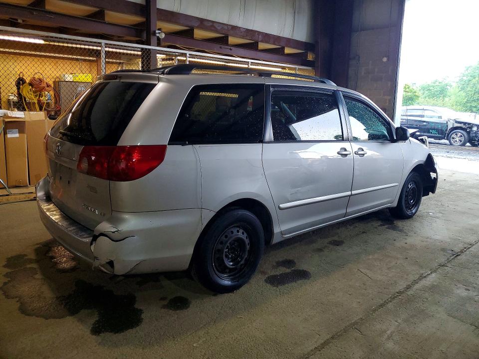 Photo 3 from auction – 2007 TOYOTA SIENNA with VIN 5TDZK23C57S010789