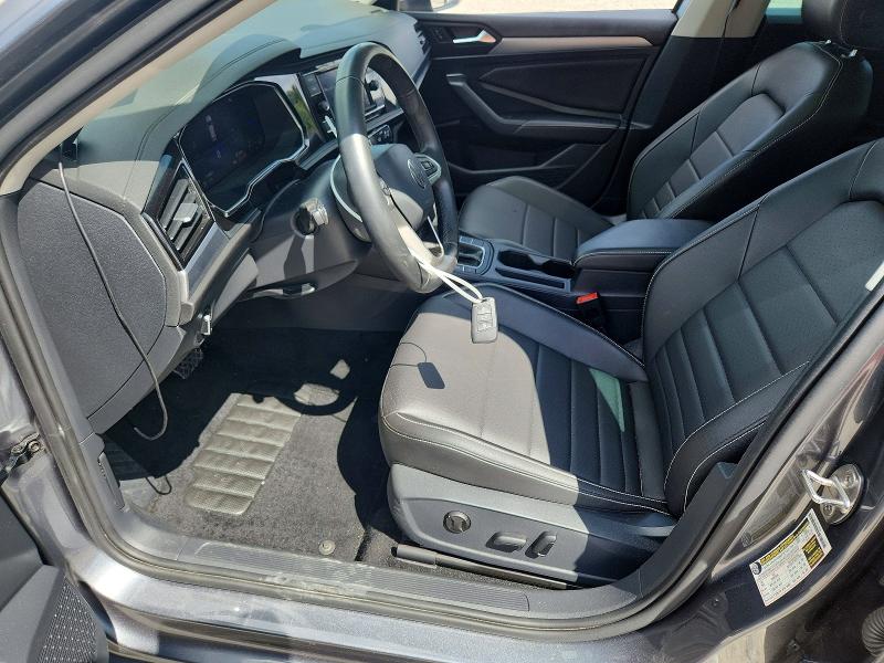 Photo 7 from auction – 2022 VOLKSWAGEN JETTA with VIN 3VW7M7BU3NM032860