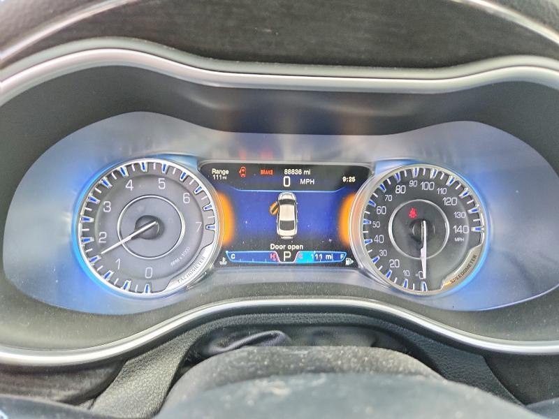 Photo 9 from auction – 2016 CHRYSLER 200 with VIN 1C3CCCCB7GN112928