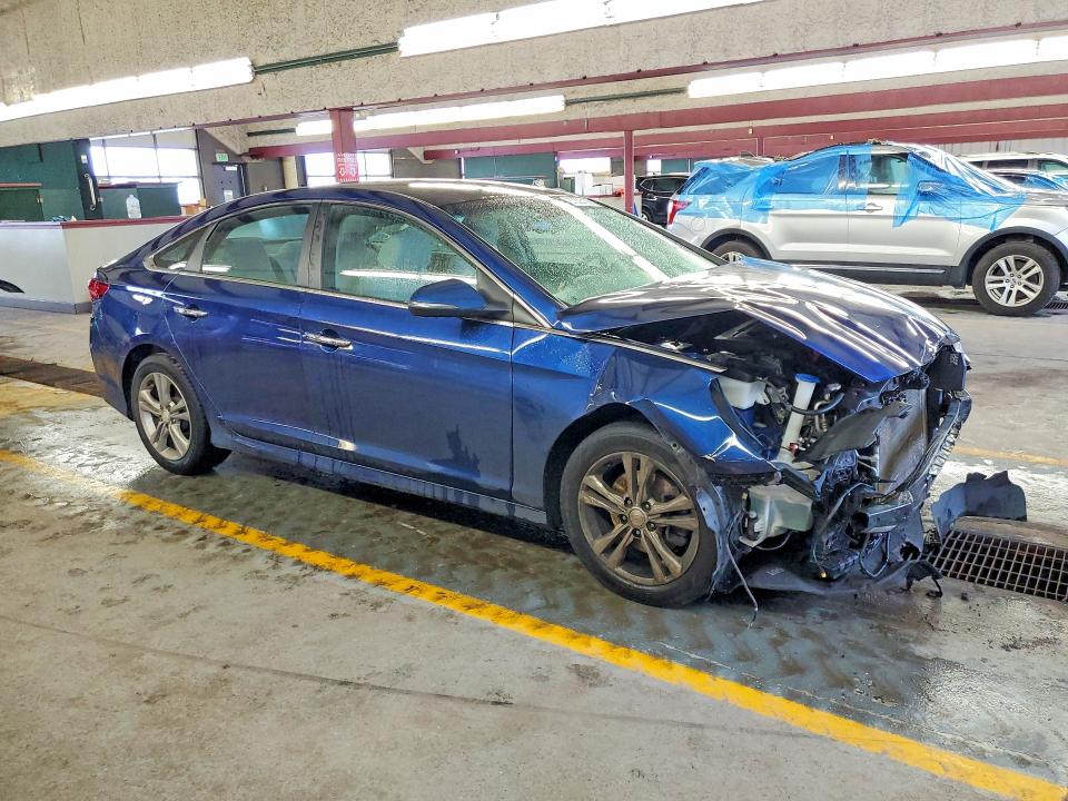 Photo 4 from auction – 2018 HYUNDAI SONATA with VIN 5NPE34AF9JH654734