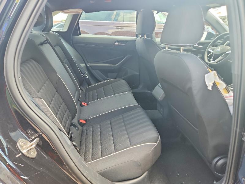 Photo 10 from auction – 2023 VOLKSWAGEN JETTA with VIN 3VWBM7BU4PM056615