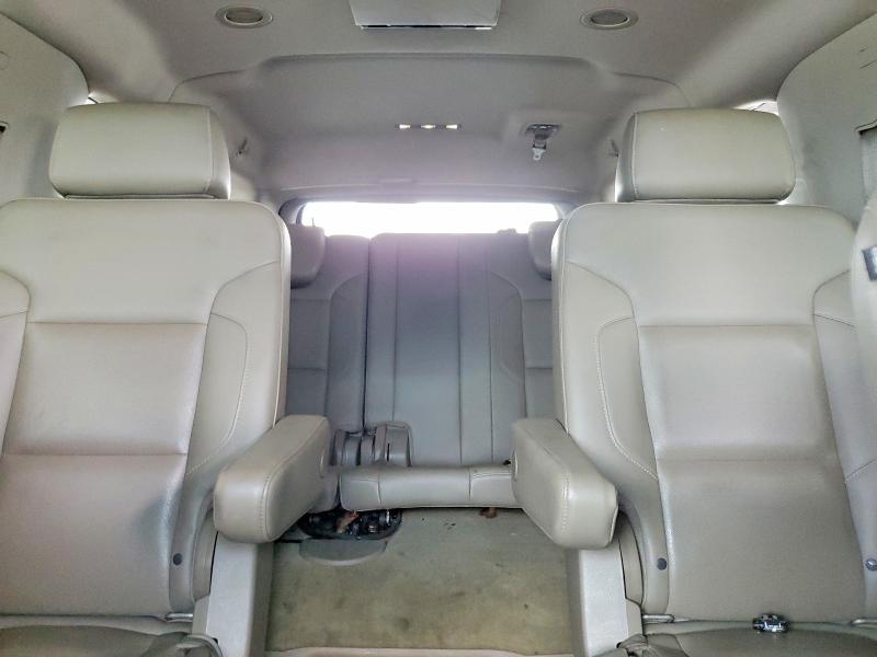 Photo 10 from auction – 2015 CHEVROLET SUBURBAN with VIN 1GNSCKKC4FR149137