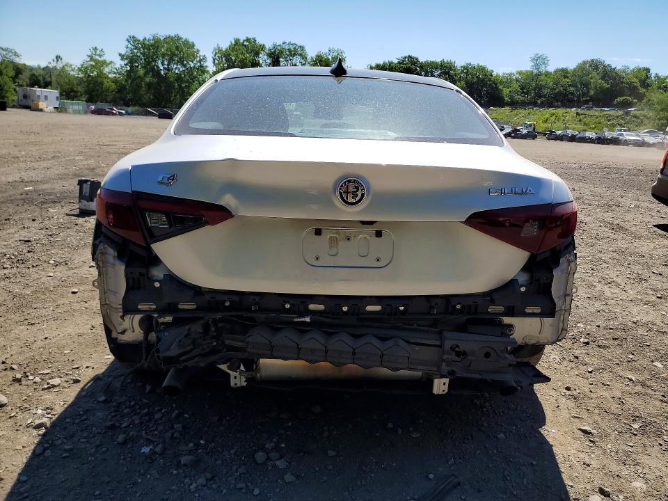 Photo 6 from auction – 2019 ALFA ROMEO GIULIA with VIN ZARFANAN9K7609134