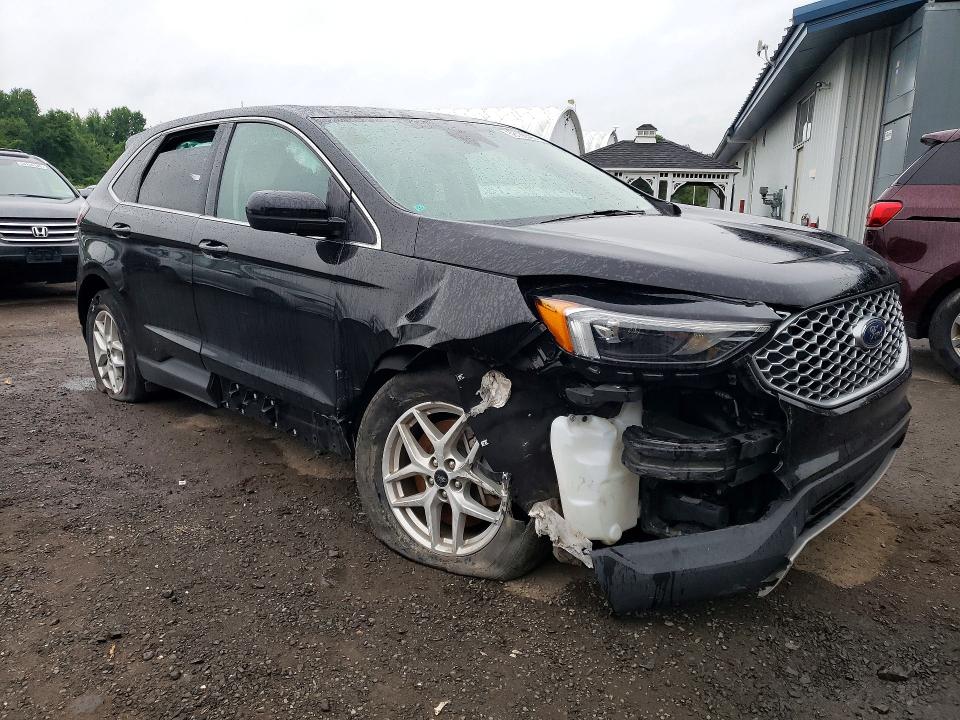 Photo 4 from auction – 2023 FORD EDGE with VIN 2FMPK4J92PBA25256