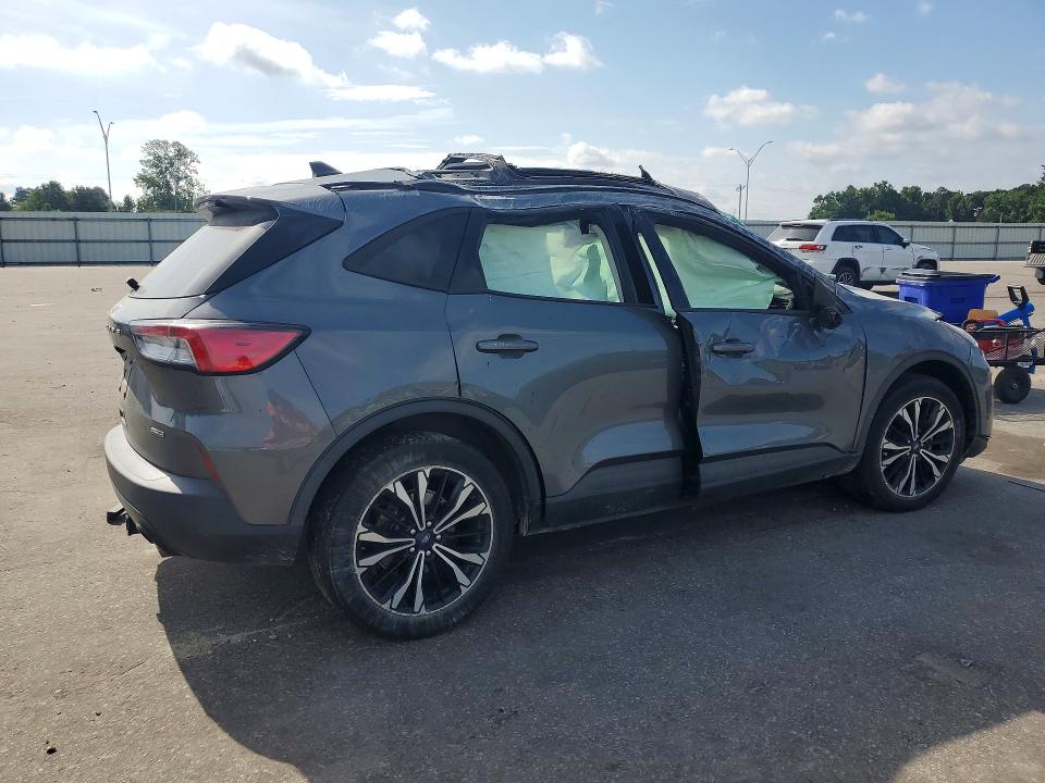 Photo 3 from auction – 2021 FORD ESCAPE with VIN 1FMCU9BZ7MUB05162