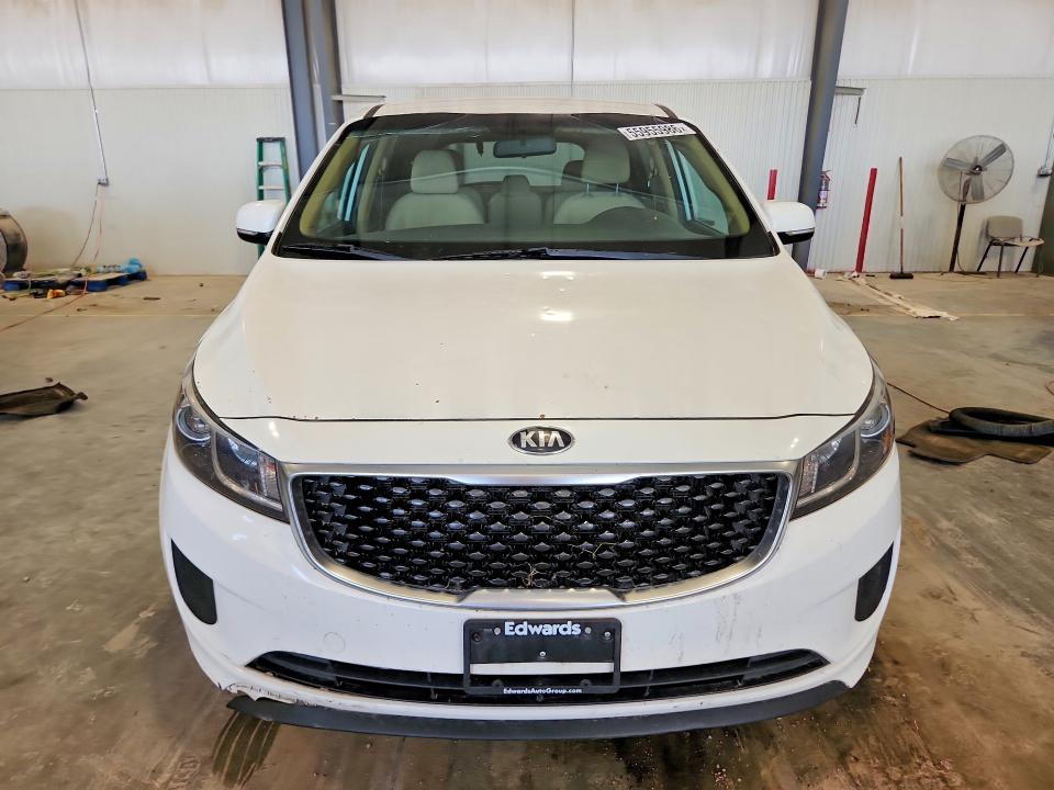 Photo 5 from auction – 2017 KIA SEDONA with VIN KNDMB5C15H6243907