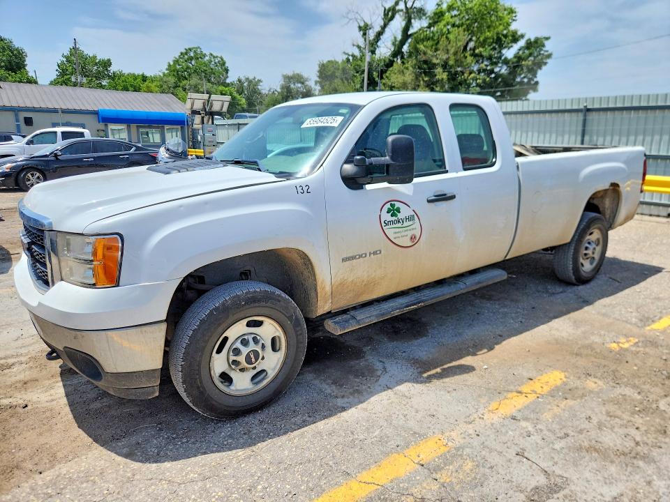 GMC SIERRA 2013 with VIN 1GT21ZCG2DZ329075 - Photo from auction