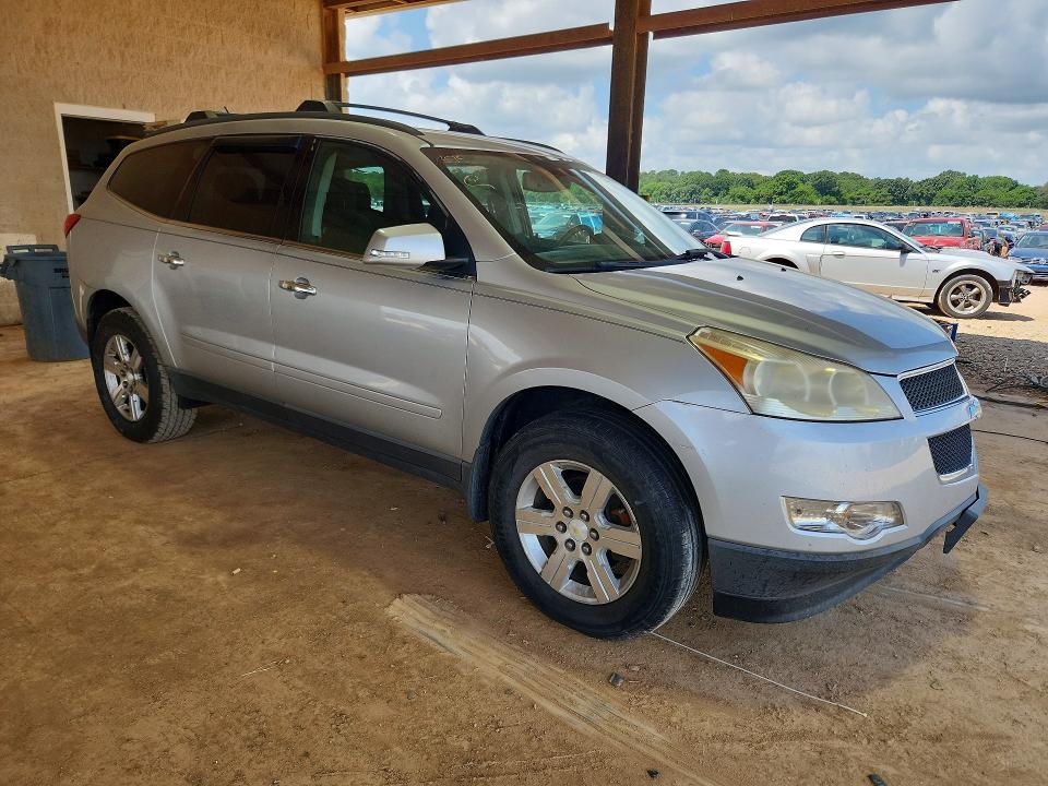 Photo 4 from auction – 2011 CHEVROLET TRAVERSE with VIN 1GNKVGED8BJ150182