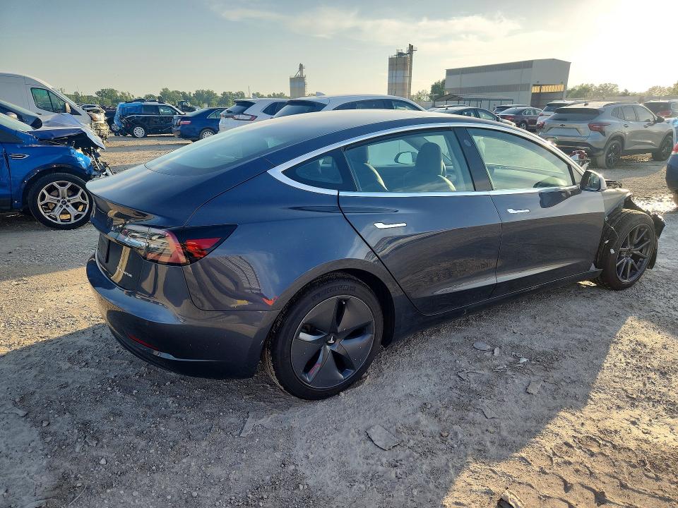 صورة رقم 3 من المزاد - 2020 TESLA MODEL 3 مع VIN 5YJ3E1EB2LF741478