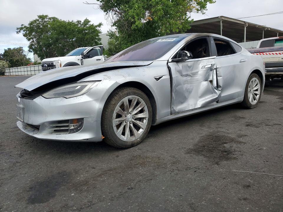 TESLA MODEL S 2018 with VIN 5YJSA1E23JF256805 - Photo from auction