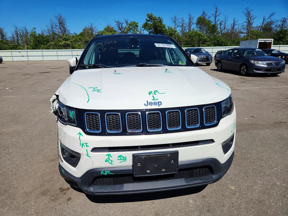 Photo 5 from auction – 2018 JEEP COMPASS with VIN 3C4NJDBB5JT178421