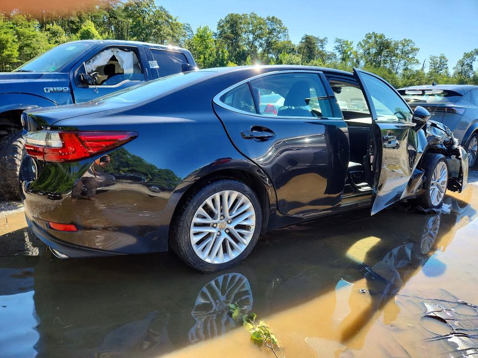 Photo 3 from auction – 2018 LEXUS ES with VIN 58ABK1GG5JU101951
