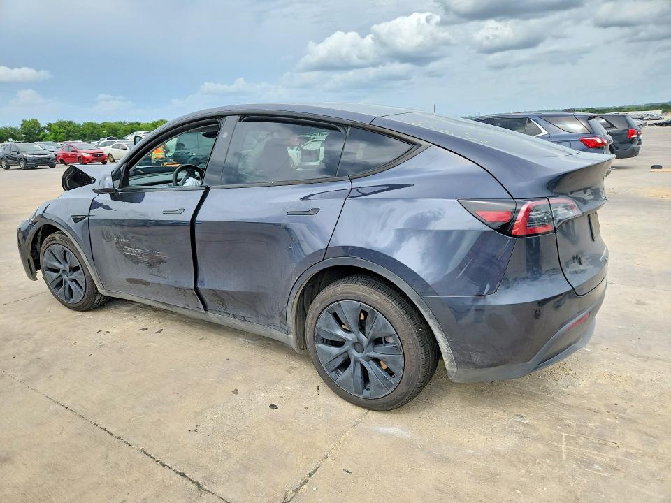 Photo 2 from auction – 2024 TESLA MODEL Y with VIN 7SAYGDEE4RA328594