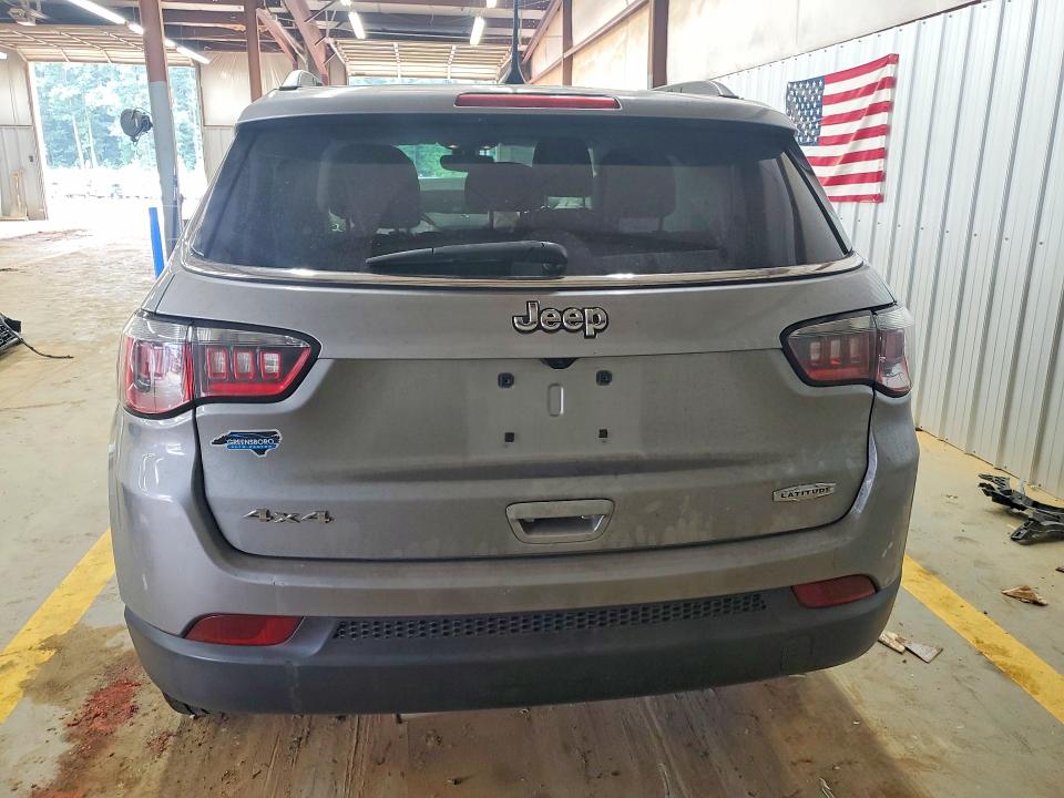 Photo 6 from auction – 2017 JEEP COMPASS with VIN 3C4NJDBB0HT688718