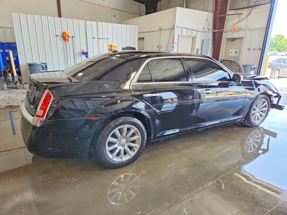 Photo 3 from auction – 2012 CHRYSLER 300C with VIN 2C3CCAET7CH263104