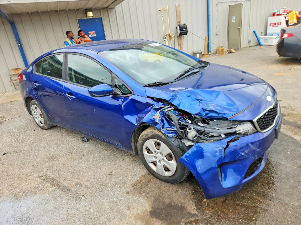 Photo 4 from auction – 2018 KIA FORTE with VIN 3KPFK4A71JE210476