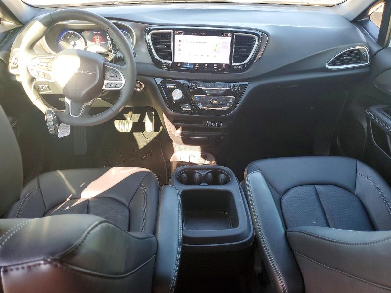 Photo 8 from auction – 2025 CHRYSLER PACIFICA with VIN 2C4RC1BG7SR531770