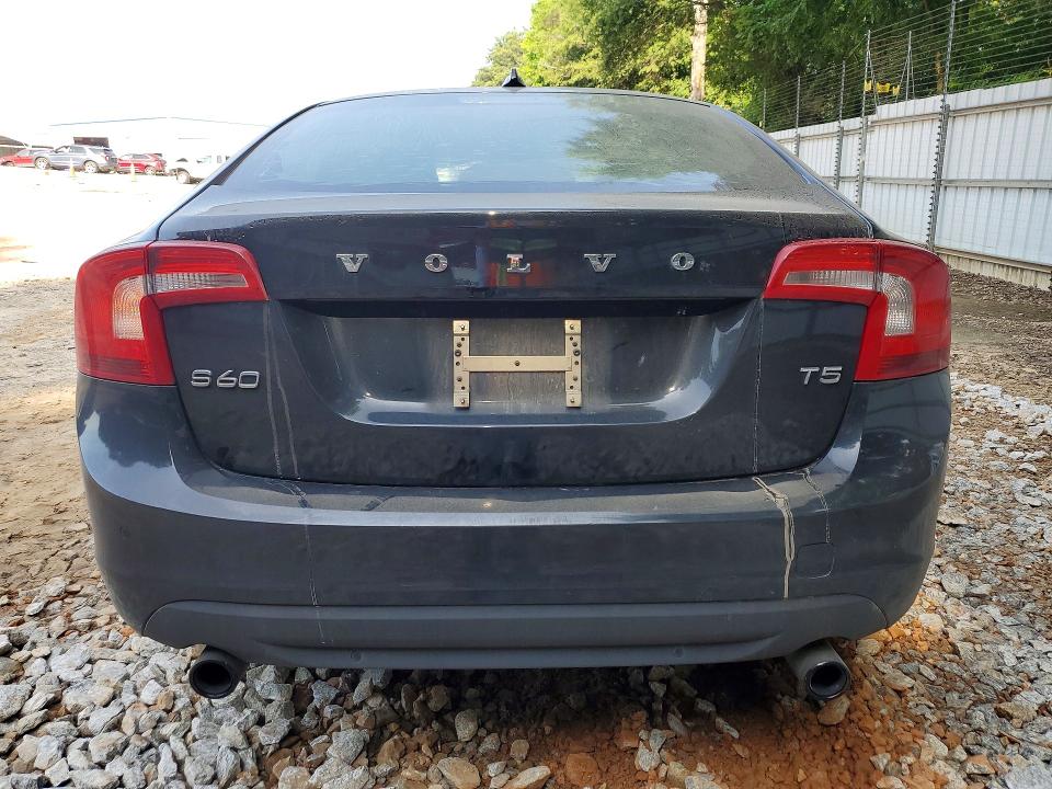 Photo 6 from auction – 2013 VOLVO S60 with VIN YV1612FS8D2210846