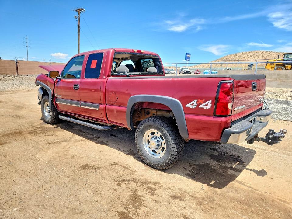 Photo 2 from auction – 2004 CHEVROLET SILVERADO with VIN 1GCHK29254E369961