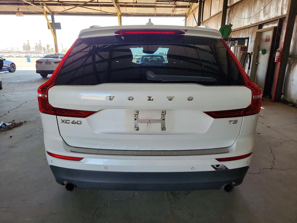Photo 6 from auction – 2020 VOLVO XC60 with VIN YV4102DKXL1459172