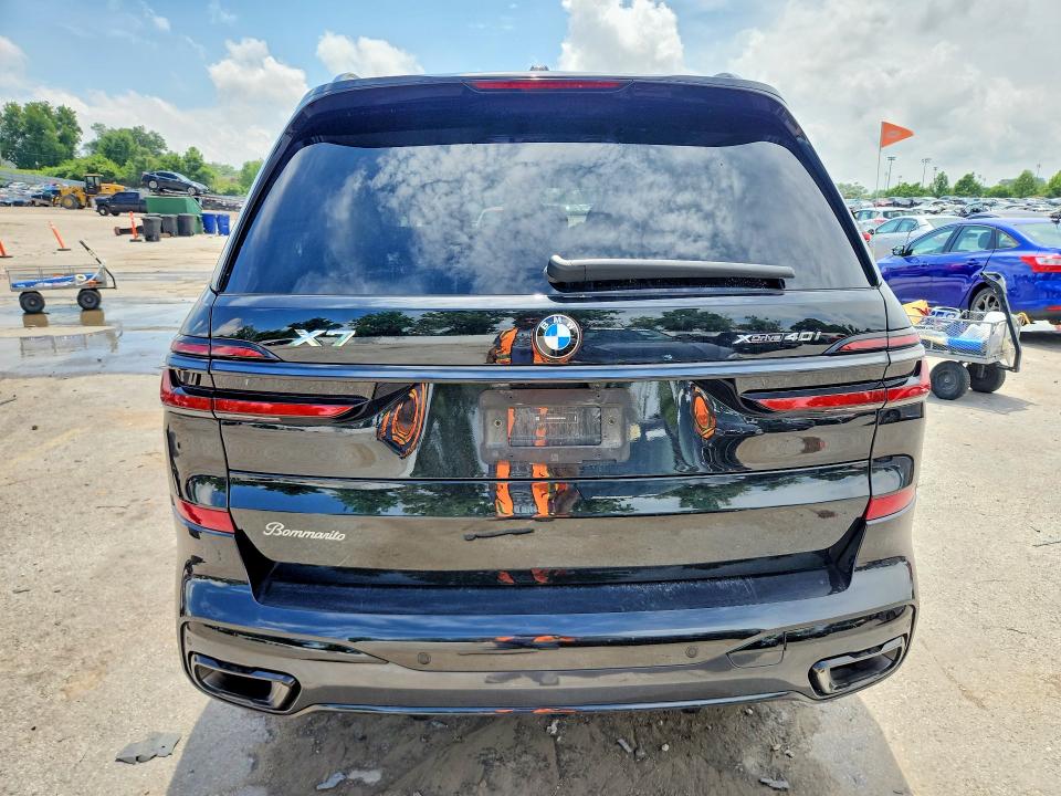 Photo 6 from auction – 2025 BMW X7 with VIN 5UX23EM05S9W78392