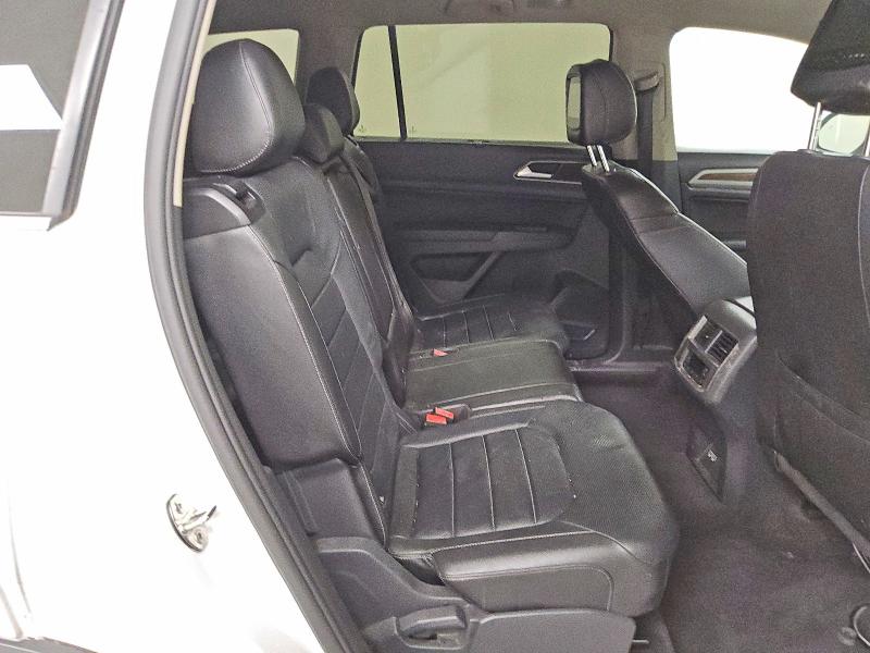 Photo 11 from auction – 2018 VOLKSWAGEN ATLAS with VIN 1V2NR2CA0JC504641