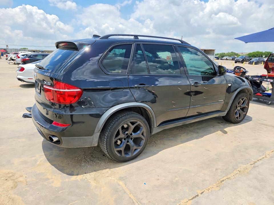 Photo 3 from auction – 2013 BMW X5 with VIN 5UXZV4C52D0B01331