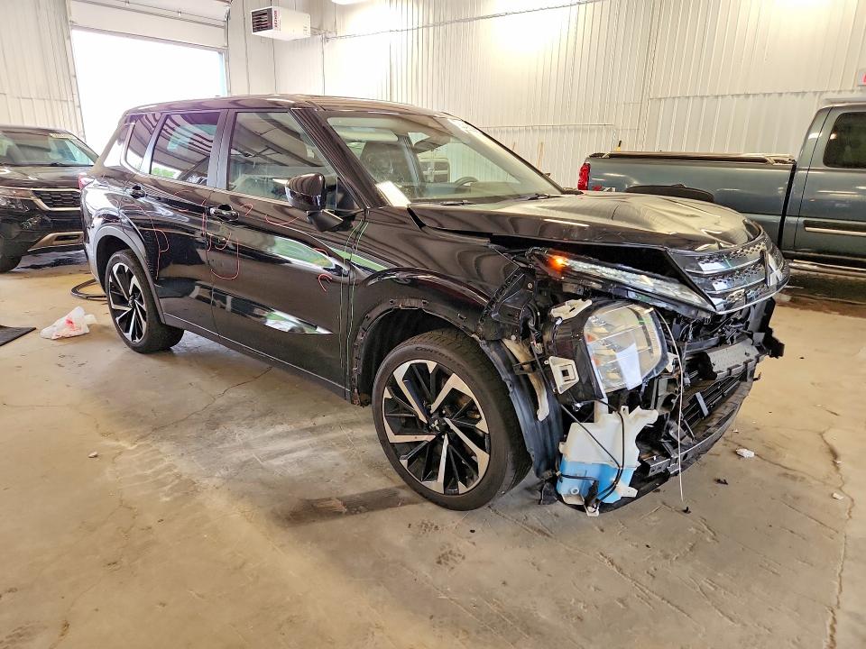 Photo 4 from auction – 2022 MITSUBISHI OUTLANDER with VIN JA4J3TA80NZ076137