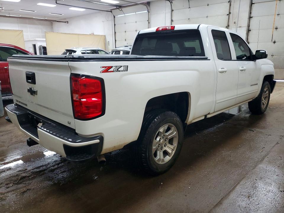 Photo 3 from auction – 2018 CHEVROLET SILVERADO with VIN 1GCVKREC0JZ354766