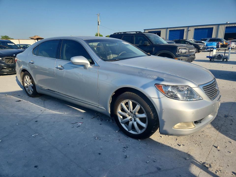 Photo 4 from auction – 2007 LEXUS LS with VIN JTHGL46F775004504