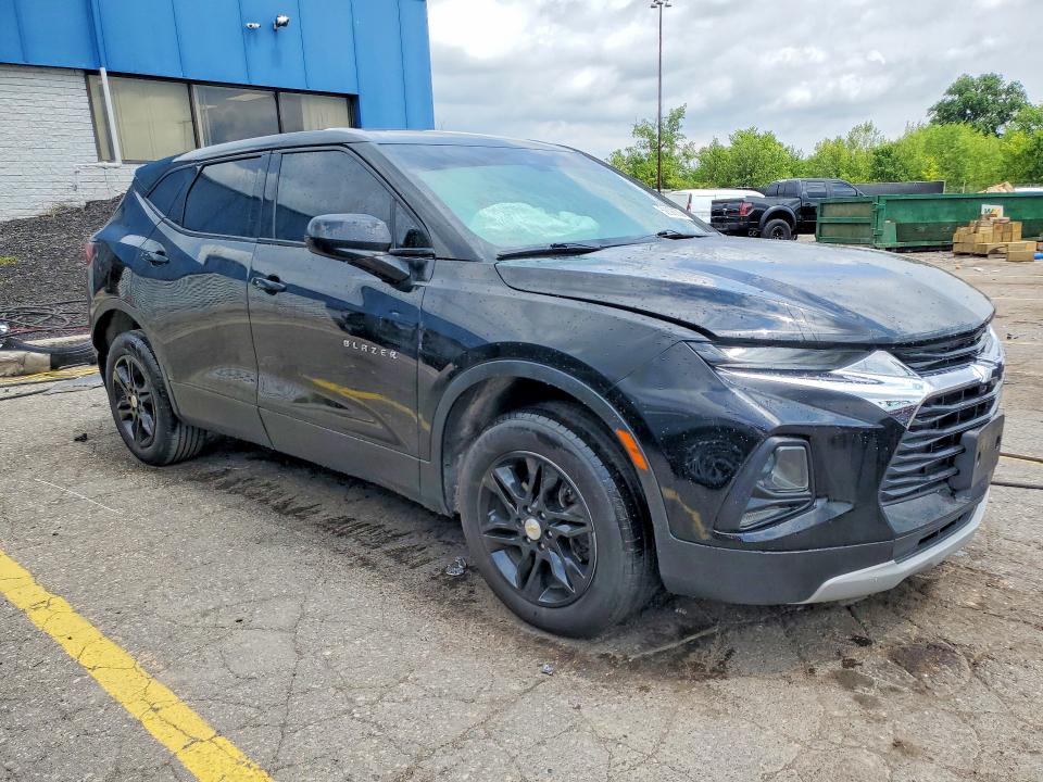 Photo 4 from auction – 2022 CHEVROLET BLAZER with VIN 3GNKBCR40NS130670
