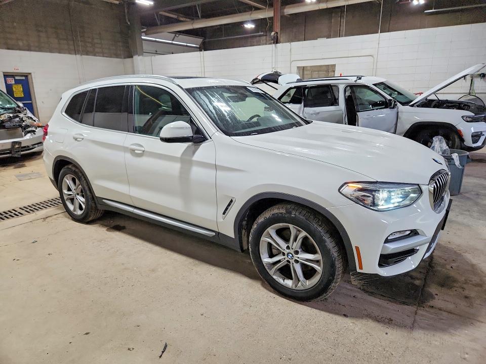Foto 4 de la subasta – 2019 BMW X3 con VIN 5UXTR9C59KLP96441