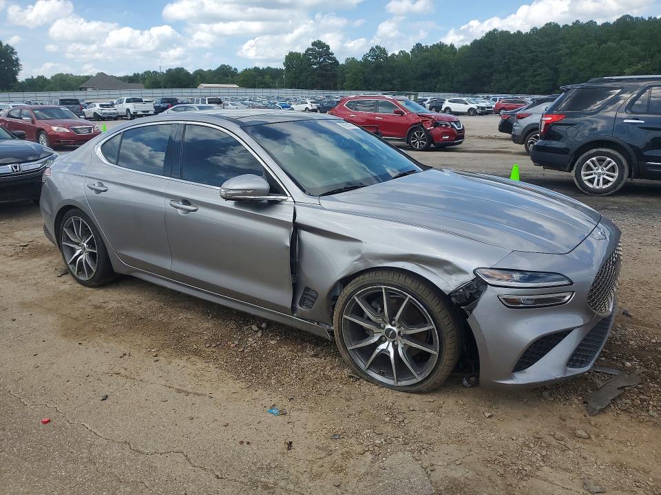 Photo 4 from auction – 2022 GENESIS G70 with VIN KMTG34TA0NU086171