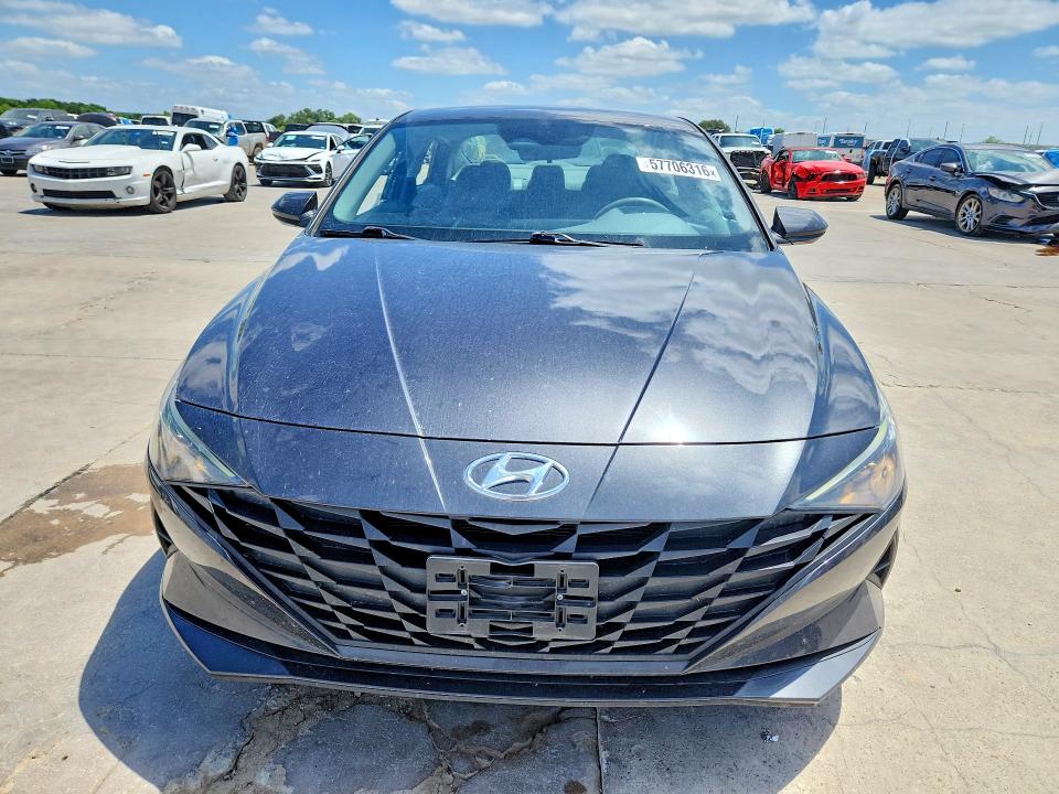 Снимка 5 от търг – 2021 HYUNDAI ELANTRA с VIN 5NPLM4AG4MH027604