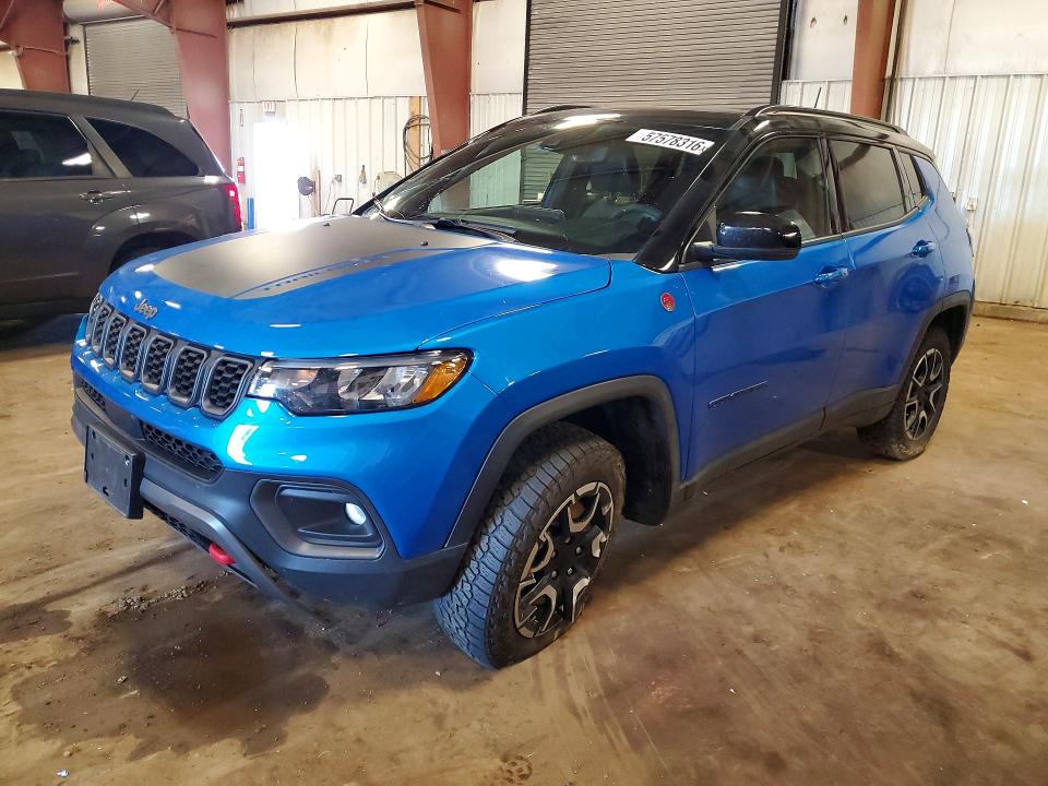 JEEP COMPASS 2024 with VIN 3C4NJDDN2RT105929 - Photo from auction