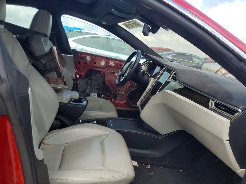 Photo 7 from auction – 2016 TESLA MODEL S with VIN 5YJSA1E19GF143022