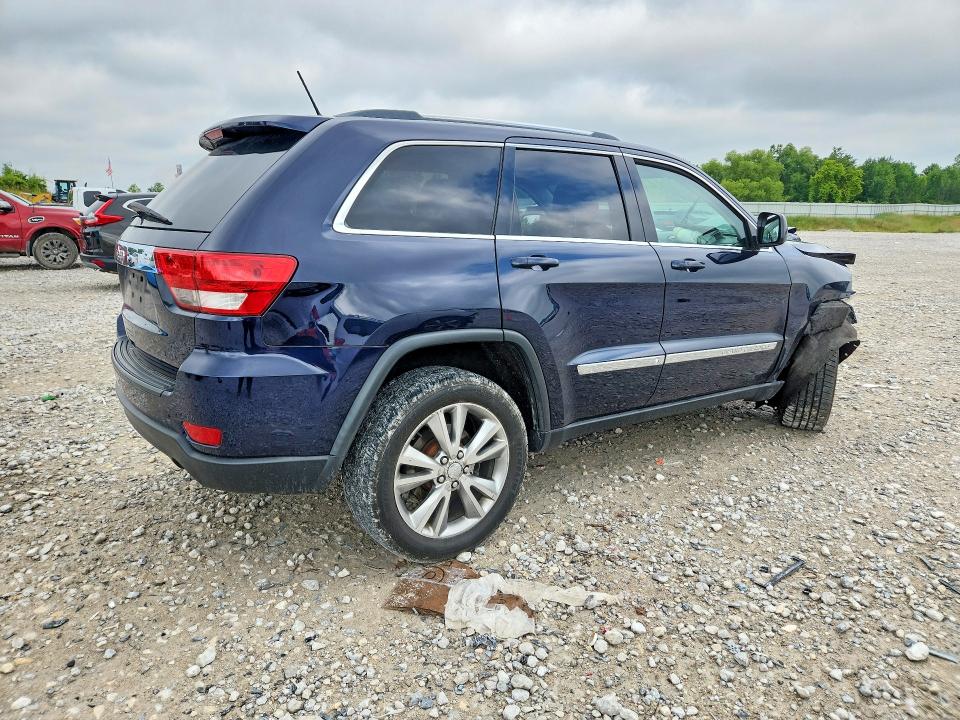 Photo 3 from auction – 2013 JEEP GRAND CHEROKEE with VIN 1C4RJFAG1DC548841