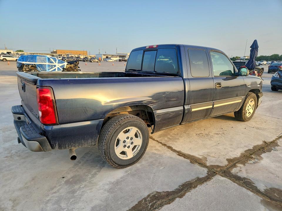 Photo 3 from auction – 2005 CHEVROLET SILVERADO with VIN 2GCEC19TX51281560