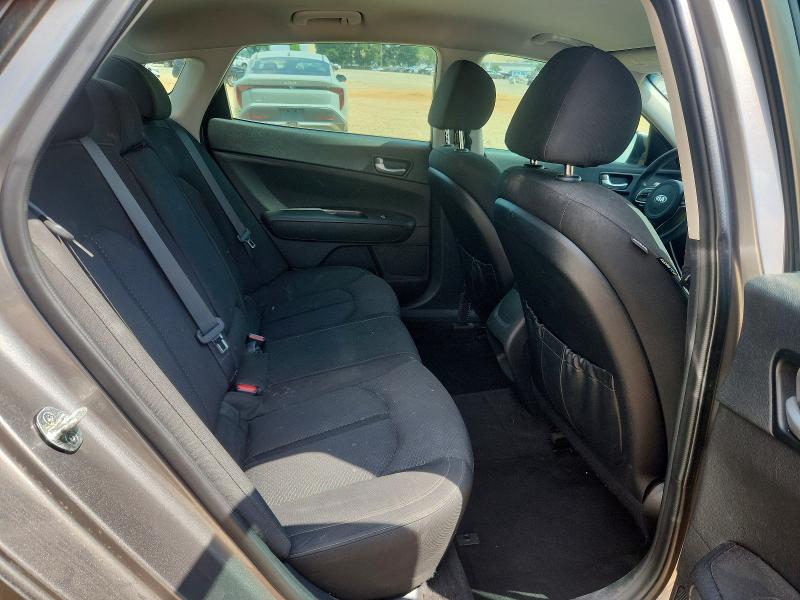 Photo 10 from auction – 2018 KIA OPTIMA with VIN 5XXGT4L37JG195226