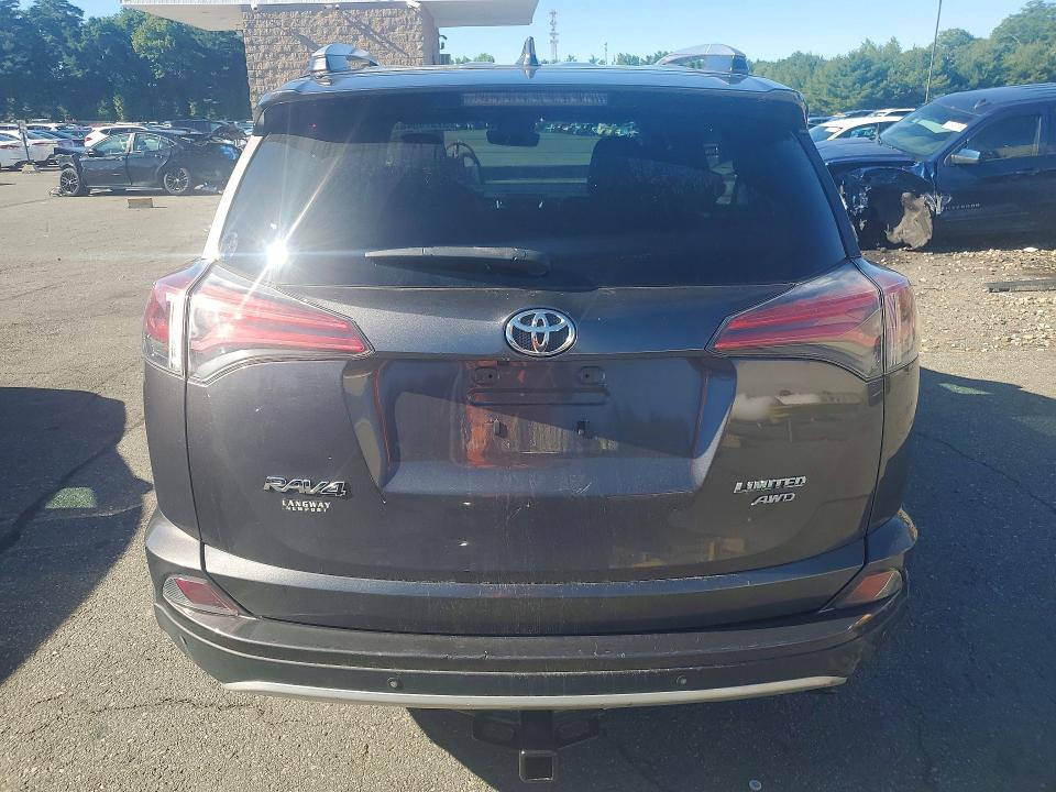 Foto 6 de la subasta – 2016 TOYOTA RAV4 con VIN 2T3DFREV6GW511520