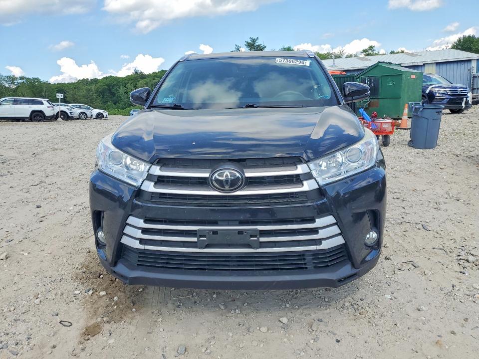 Photo 5 from auction – 2018 TOYOTA HIGHLANDER with VIN 5TDJZRFHXJS531247