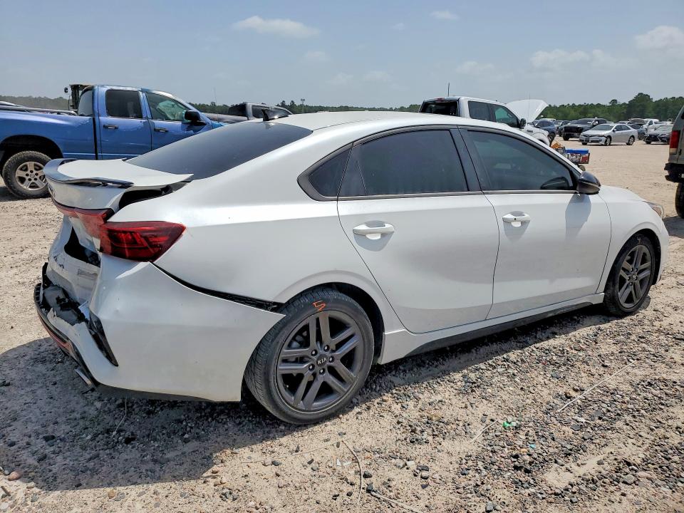 Photo 3 from auction – 2021 KIA FORTE with VIN 3KPF34AD9ME332333