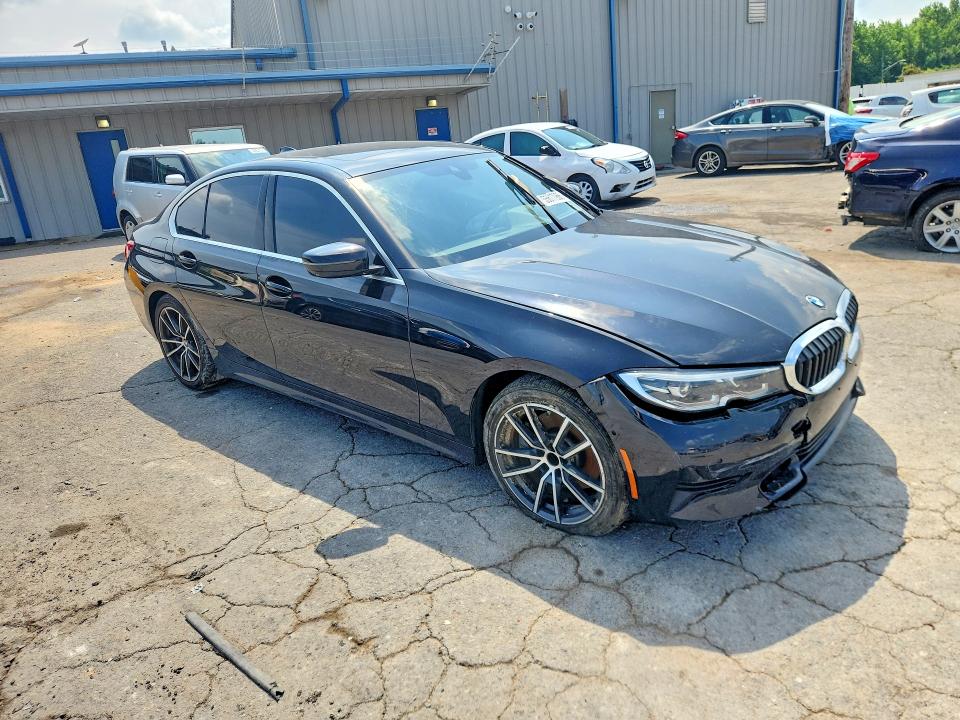 Photo 4 from auction – 2021 BMW 330I with VIN 3MW5R1J03M8B47342