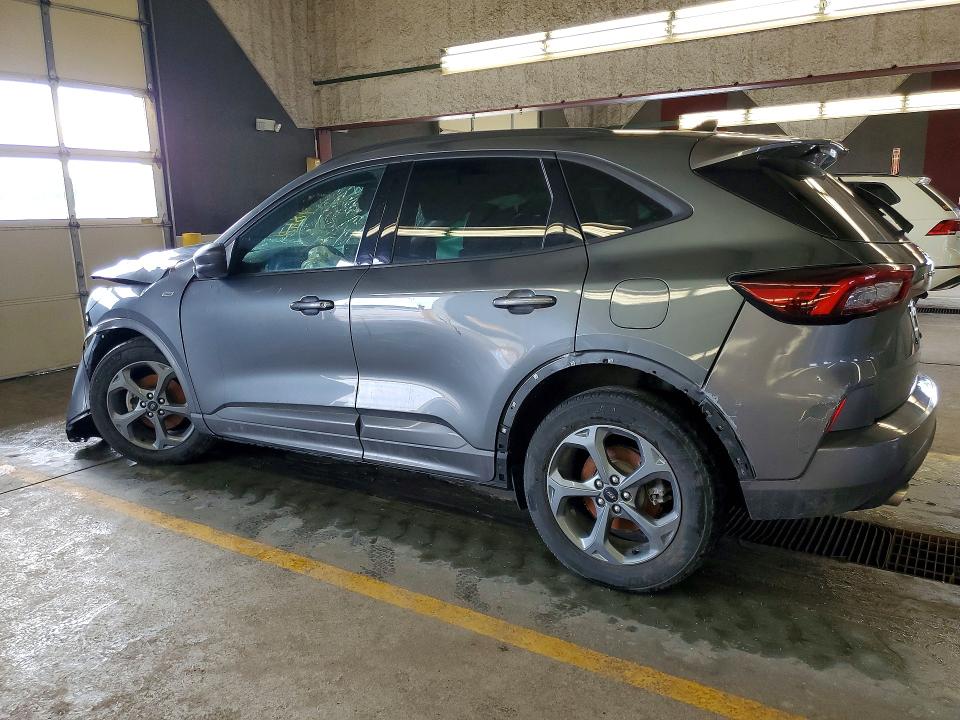 Photo 2 from auction – 2023 FORD ESCAPE with VIN 1FMCU0MN7PUA28299