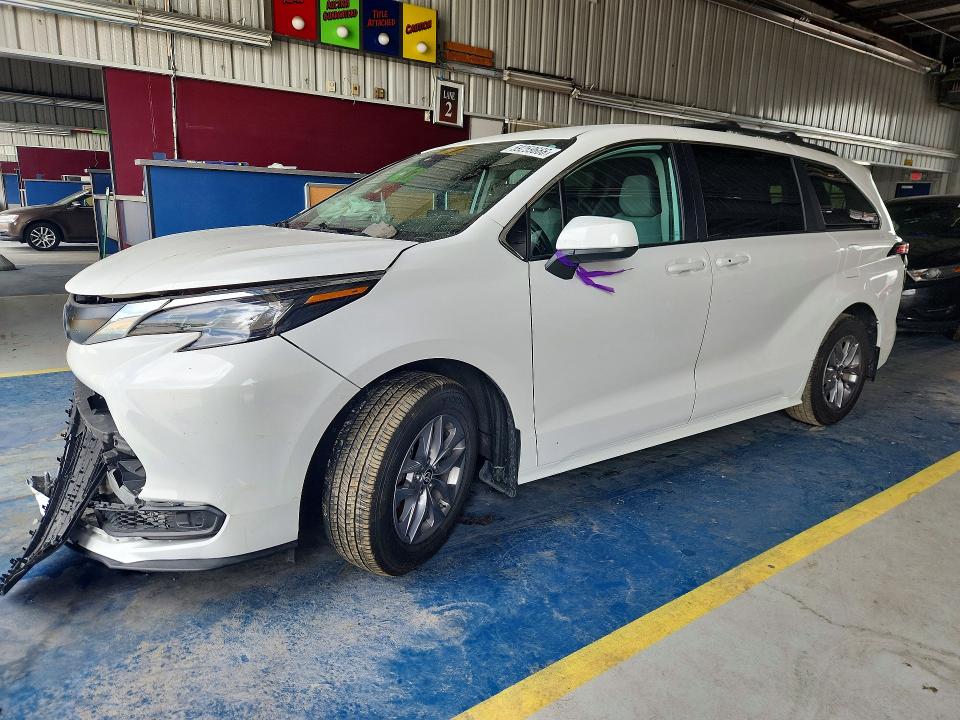 2024 TOYOTA SIENNA - Търг №59259666
