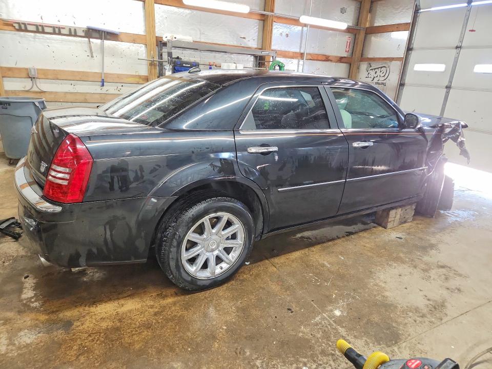 Photo 3 from auction – 2006 CHRYSLER 300C with VIN 2C3KA63H96H108183