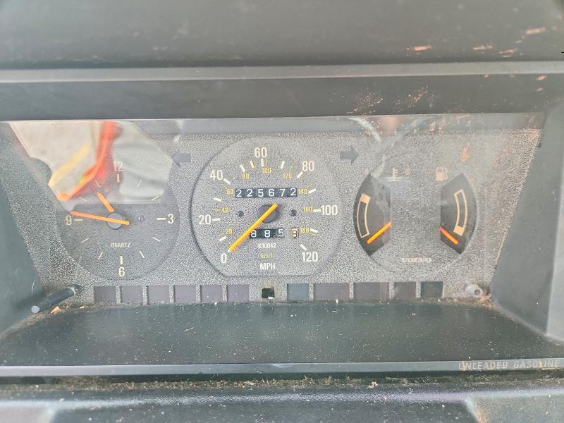 Photo 9 from auction – 1991 VOLVO 240 with VIN YV1AA8847M1444977